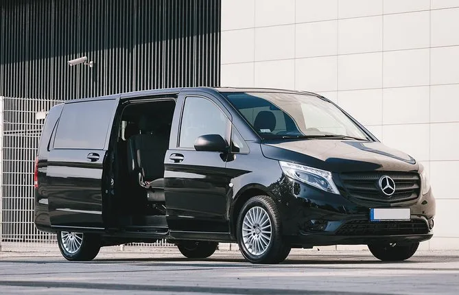 Private Lublin Airport - Lublin City Round-Trip Transfer