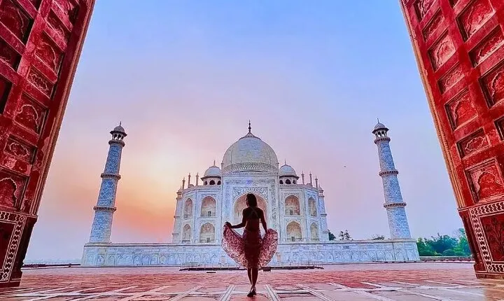 Private Tour of Taj Mahal & Agra Fort with a Professional Guide