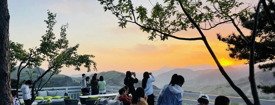 Early start guided tour to the Great Wall at Mutianyu