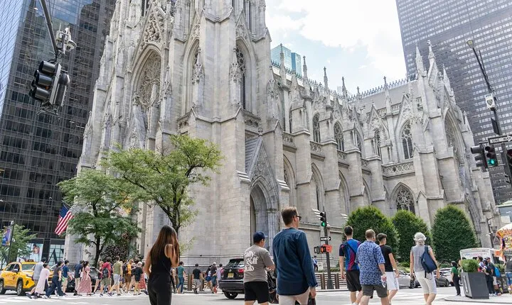 St Patrick Cathedral and Manhattan Walking Tour