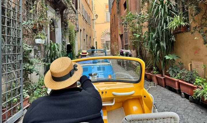 3-Hours Vintage Electric Private Driving Tour of Rome