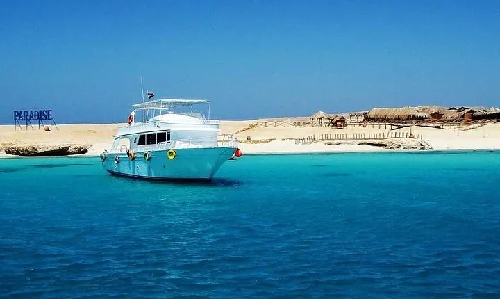 Paradise Island Snorkeling Sea Trip With Water Sports and Lunch in Hurghada