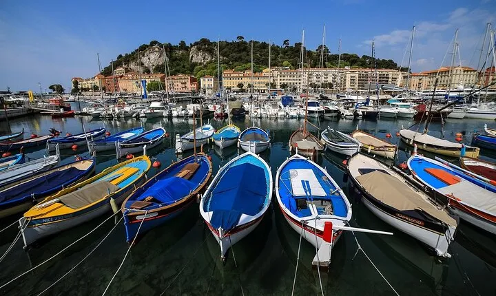 Nice Airport pickup with 1 hour private Sightseeing Tour