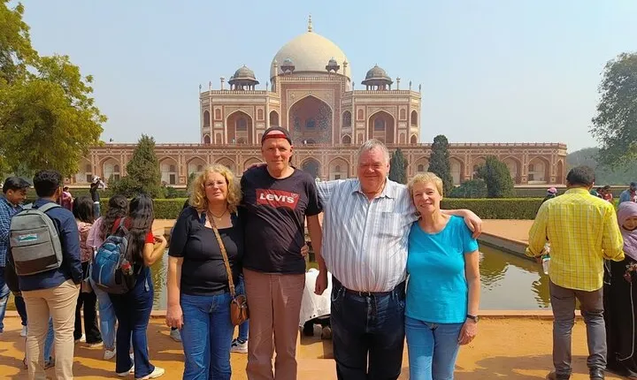 Delhi: Old & New Delhi Private Guided City Tour
