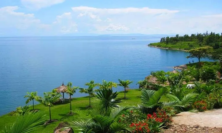 1 day Trip to Lake kivu beach