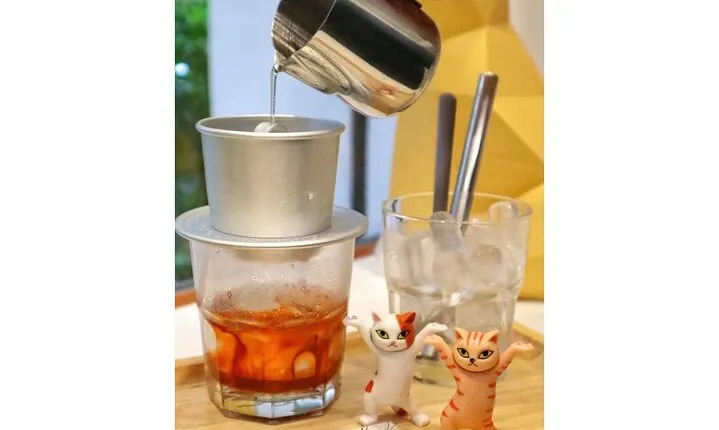 HO CHI MINH Street Food Tour and Vietnamese Coffee