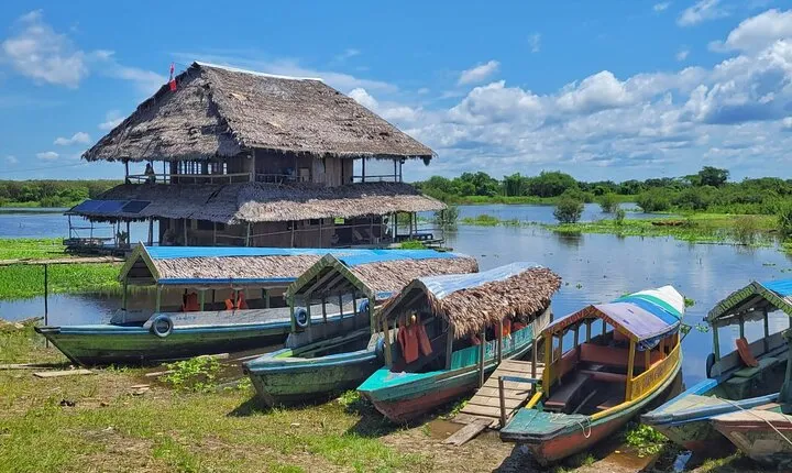 Private Tour in Belen Market, Floating City and Amazon River