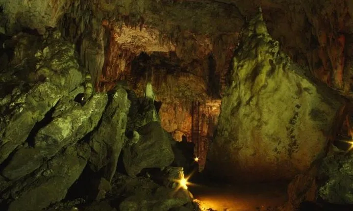 The Bothongo WonderCave Experience