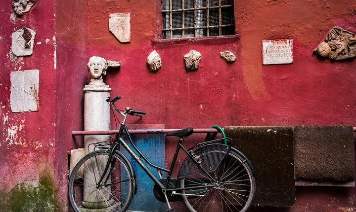 Bike Tour: The city in its heart