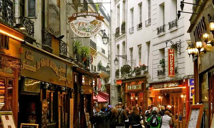 Guided Tour of the Latin Quarter of Paris