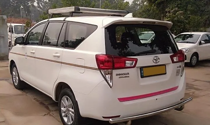 Delhi Airport To Agra Hotel Transfer by Private AC Car