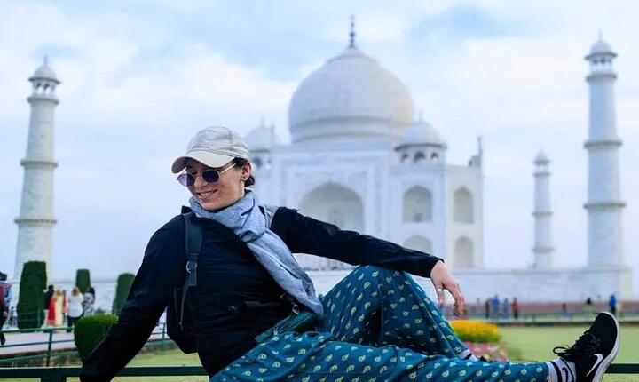 From Delhi: Taj Mahal & Agra Private Day Trip with Transfers