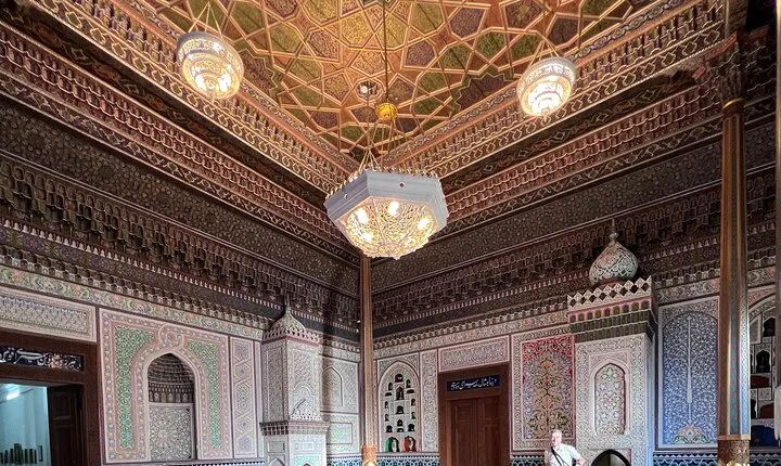 Tashkent city sightseeing tour by local guide