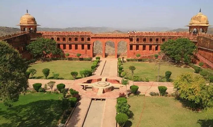 Local Fort Tour in Jaipur