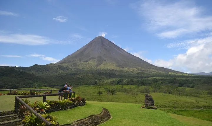 Arenal Volcano Hike Trail & Baldi Hot Springs From Arenal