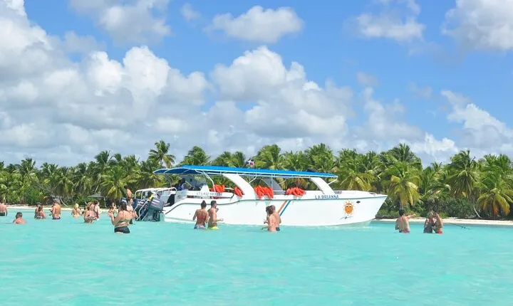 8-Hour Saona Party Boat and a stop at a Natural Pool from Cap Cana