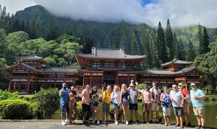 Free Byodo-In Temple and Waimea Waterfall Circle Island Day Tour