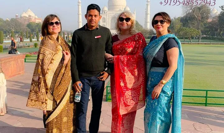 Skip the line with Private Tour Guide for Taj Mahal & Agra Fort