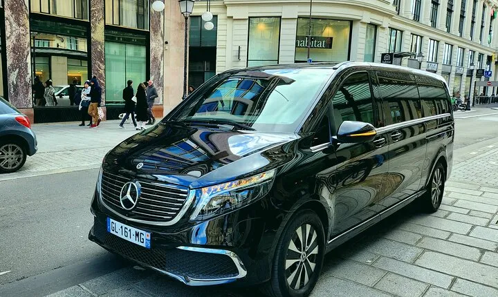 Paris Airport Transfer: Paris Airport CDG to Paris by Luxury Van