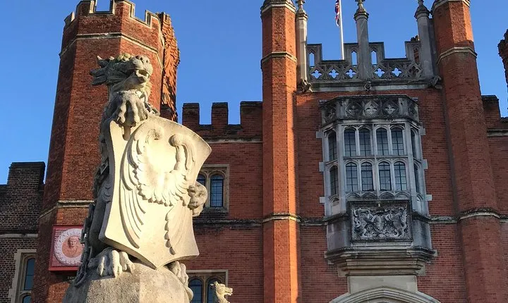 Hampton Court Palace Private Guided Tour