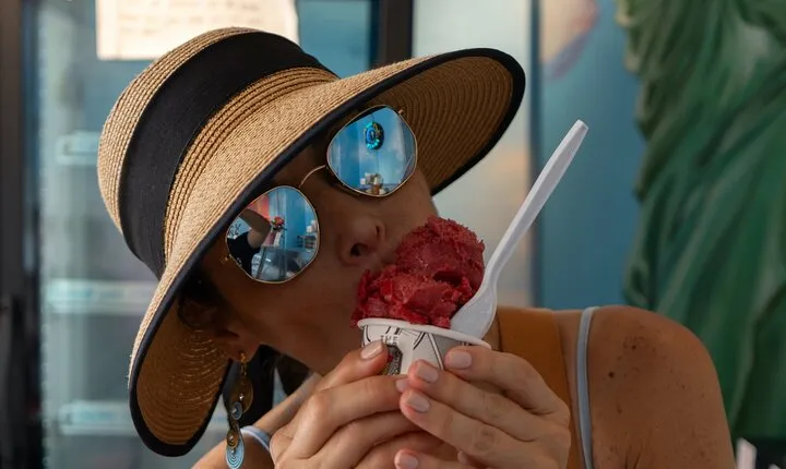 Savor South Beach: A Meal & Cultural Discovery