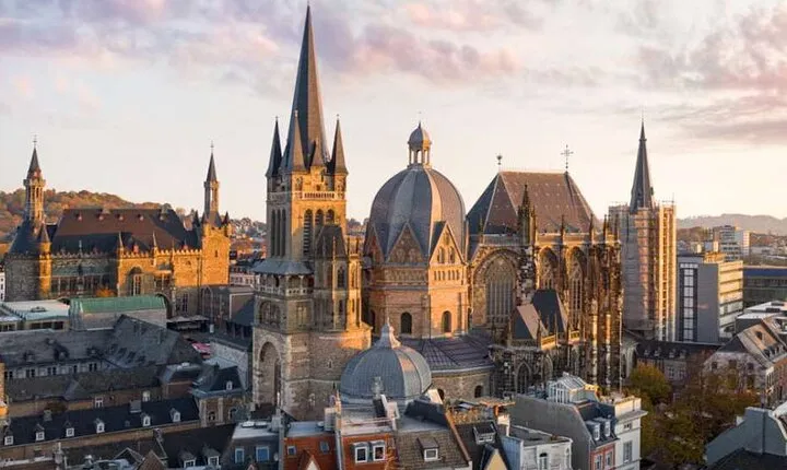 5 Hours Cologne to Aachen Train Tour in Germany