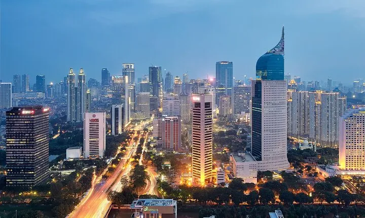 Jakarta Private Custom Walking Tour with A Guide