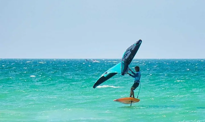 Private Wing Foil lesson in Cacun from Isla Blanca