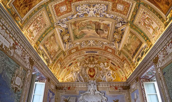Small Group Tour Vatican Museums and Sistine Chapel