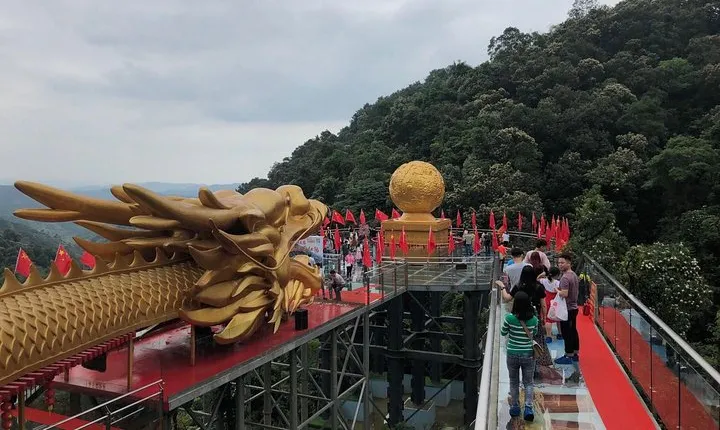 Private Day Tour to Tianzi Mount Waterfall and Glassbridge from Guangzhou