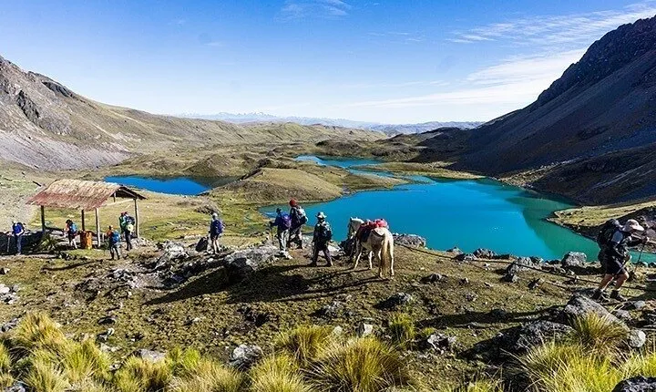 1 Day Ausangate 7 Lagoons Hiking Tour & Hot Springs