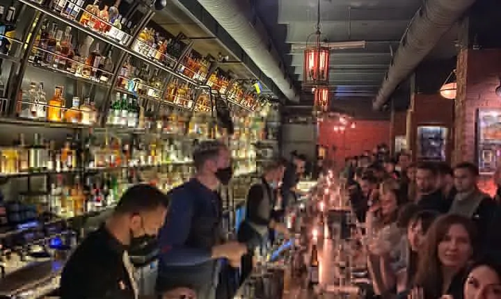 Bar Crawl tour with local in Tel-Aviv