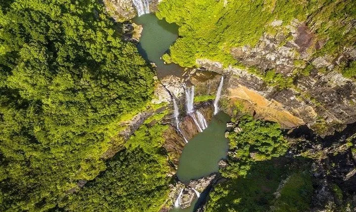 Mauritius Hiking : Tamarind falls ( 7 waterfalls)