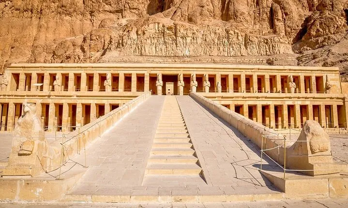 9-Days Cairo Pyramids and Nile Cruise from Luxor to Aswan and Abu Simbel
