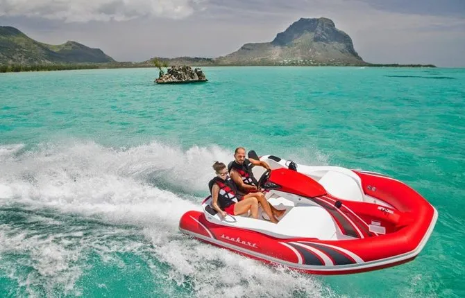 Riding Your Own Seakart In the Lagoon of Benitiers In the South