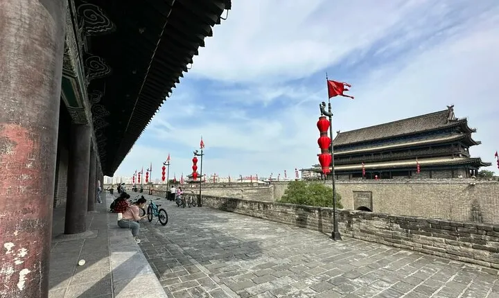 Xi'an Highlights Private Day Tour: Terracotta Warriors, City Wall