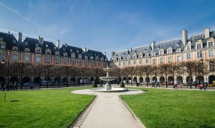 Marais self-guided audio tour: the neighborhood that has it all