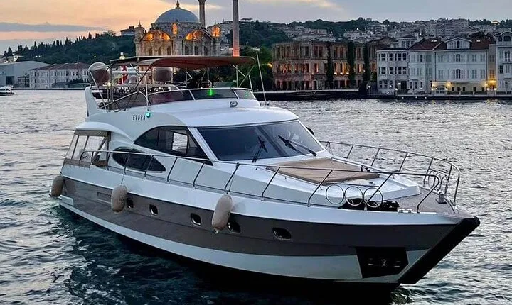 Istanbul Bosphorus Private and All Inclusive Yacht Tour