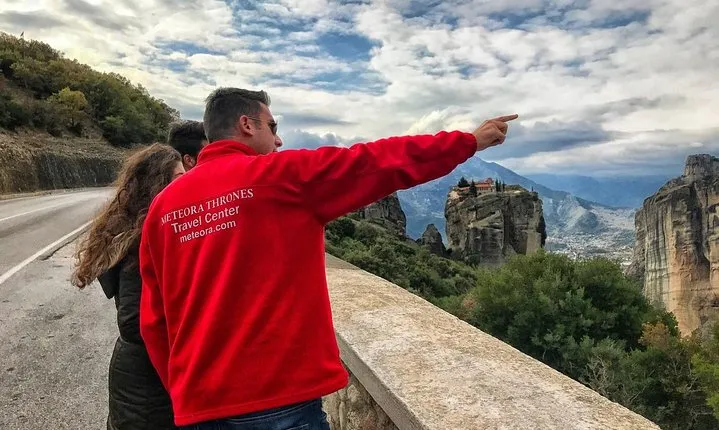 Meteora Highlights in Spanish - Train to Train Tour - Local Agency