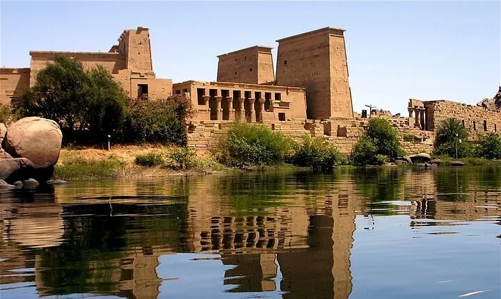 Aswan : Half-Day tour temple of philae and high dam