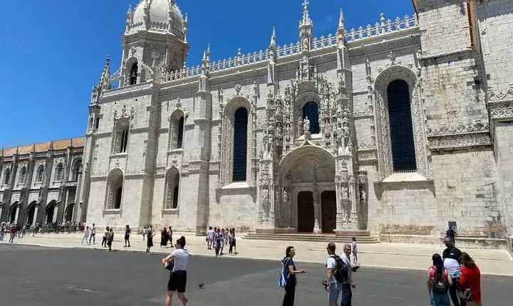 Jeronimos Monastery Guided Tour - Small Groups - Tickets Included