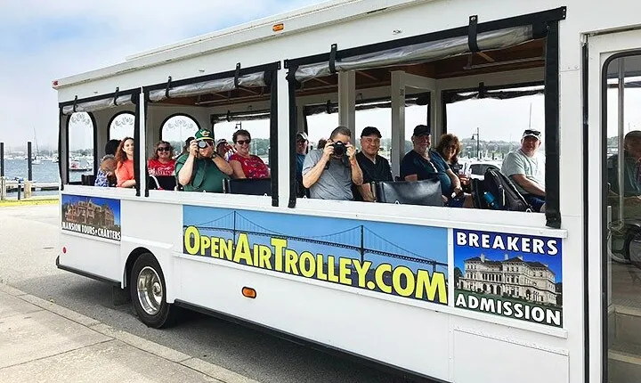 Newport Open Air Trolley Tour With Breakers Admission (Ages 5+)