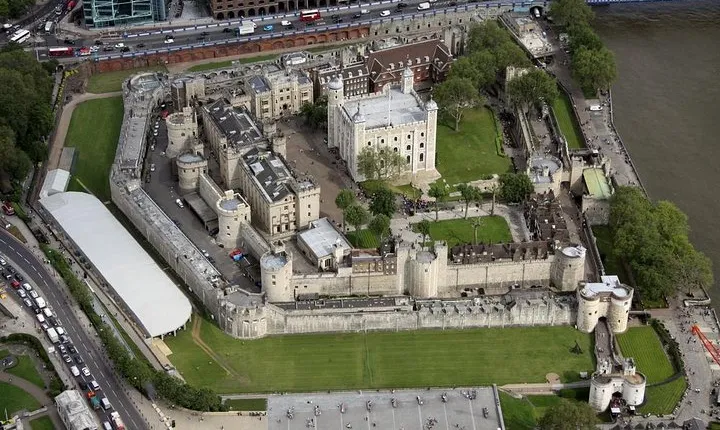 4 Hour Tour Tower of London and St Pauls Cathedral (With Private Guide)