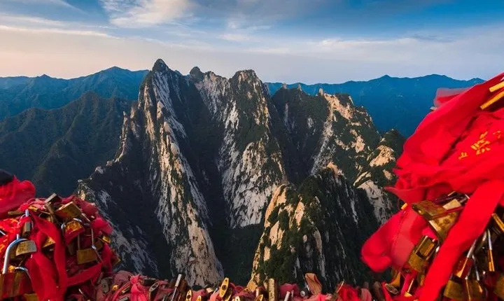 Private Day Tour to Mt Huashan from Xi'an by Bullet Train