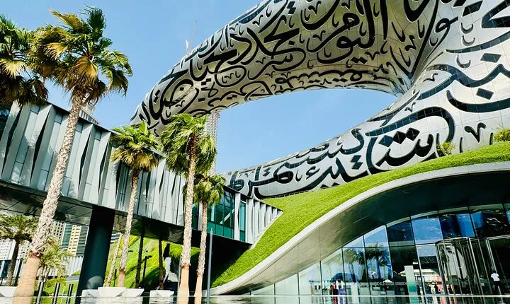 Private Souks and Museums Tour of Modern and Old Dubai