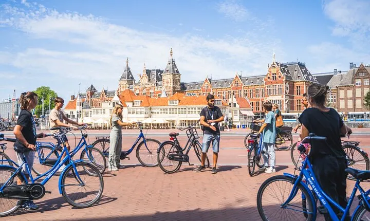 Amsterdam Bike Tour With Optional Canal Cruise (small-goups)