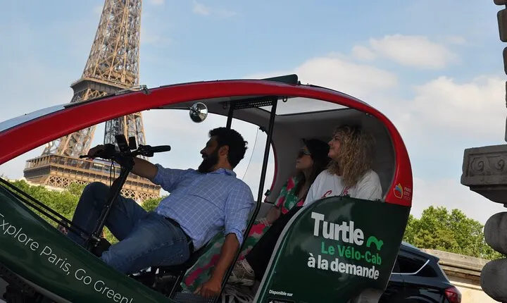 Private City-Tour by pedicab in Paris : The "Gustave Eiffel"