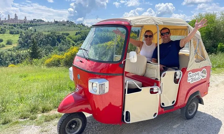 From Florence:Tuscany Tuk Tuk with Lunch, Wine & San Gimignano