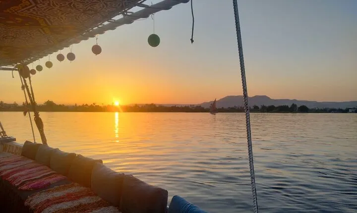 Private Sailing Traditional Egyptian Boat in Luxor