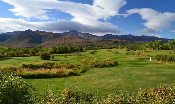 Black Diamond Tundra Golfing Package